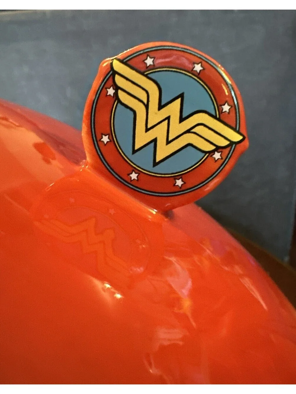 Wonder Woman SuperHero Icon Iconic Ceramic Cookie Jar Dc Comics Collectible